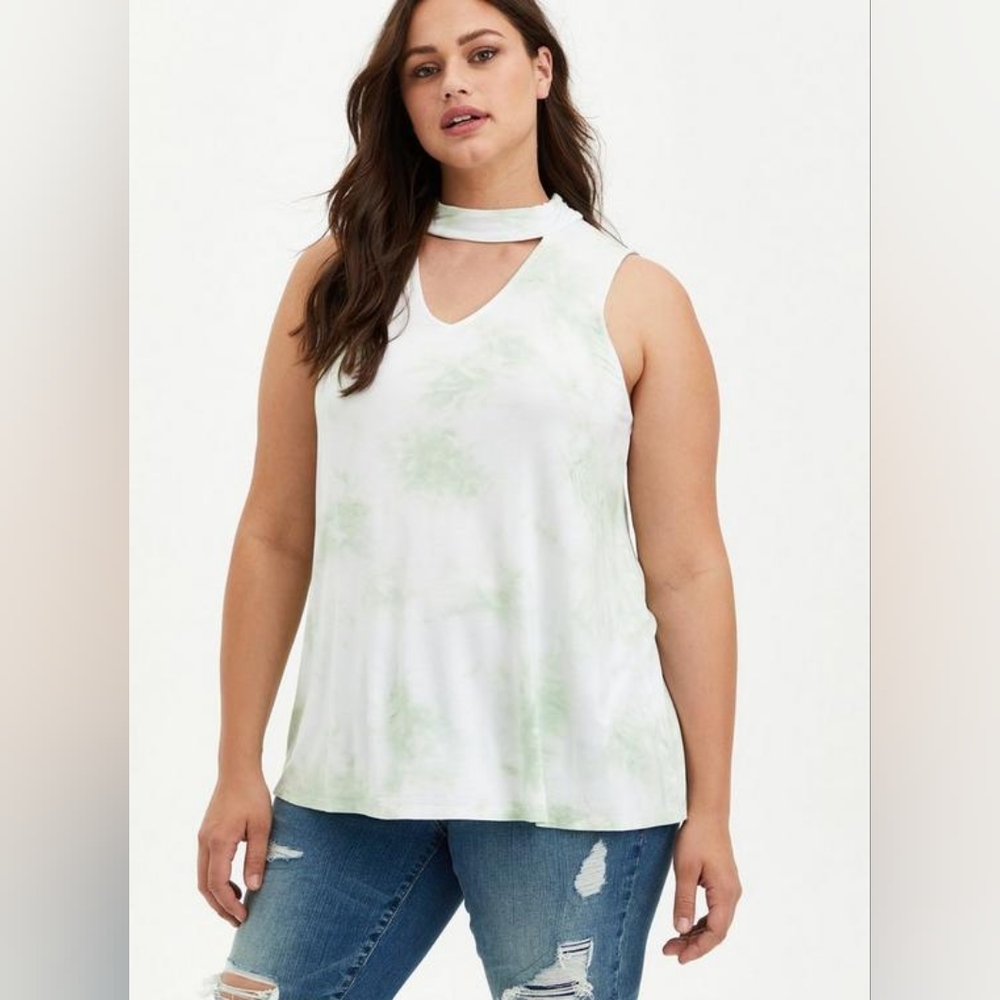 Torrid SUPER SOFT GREEN TIE DYE CHOKER SWING TANK Size 2X